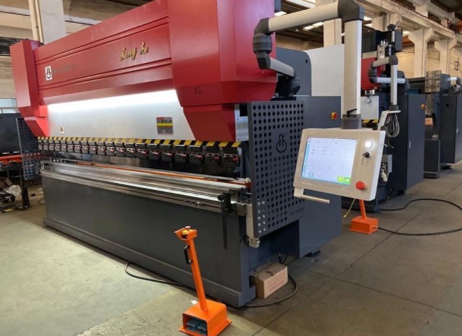 智能而彎，馭效而成：豐科機械數控折彎機助力精密鈑金加工領域? 